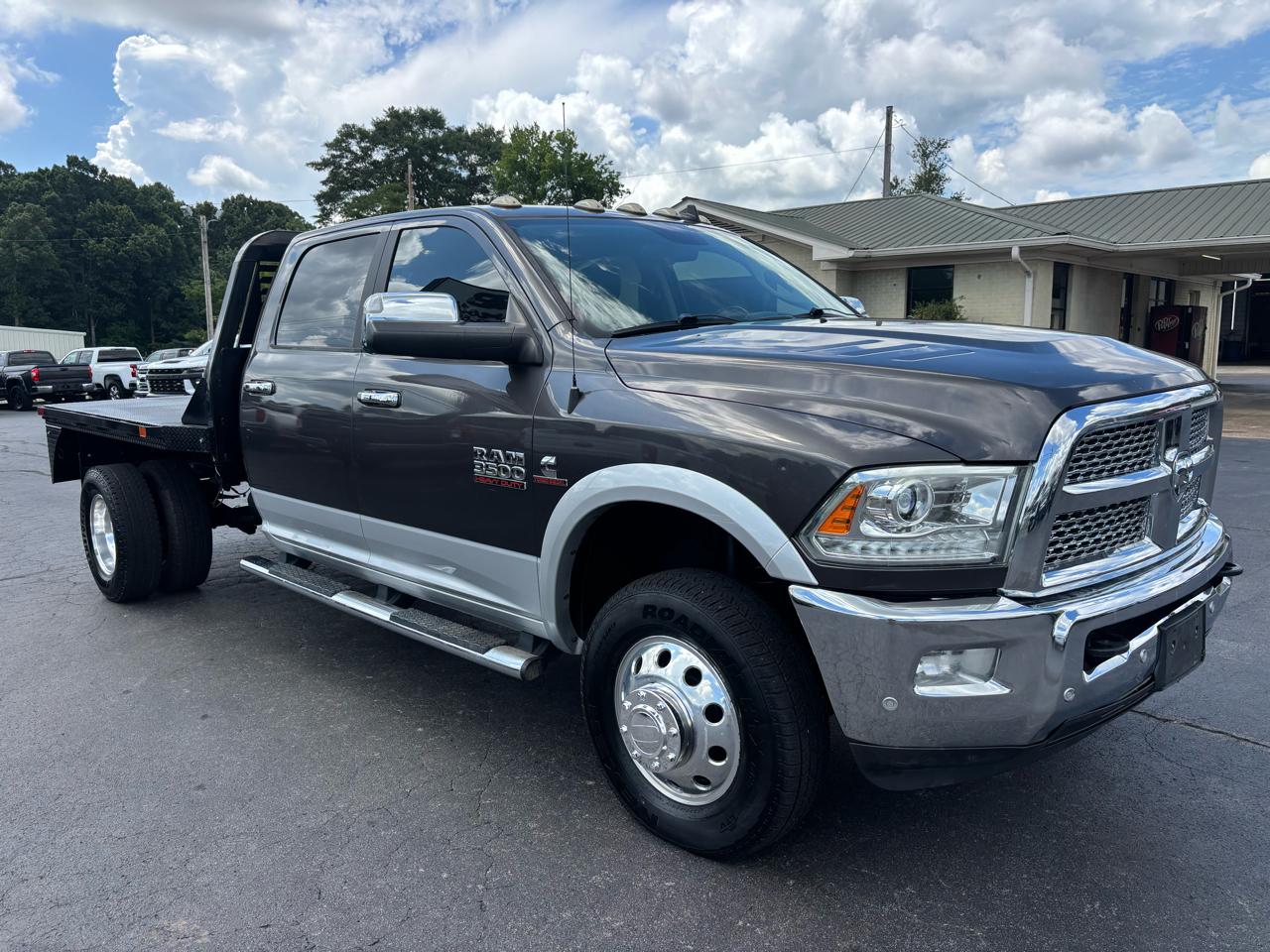 RAM 3500 Laramie 4x4 Crew Cab 8' Box 2018