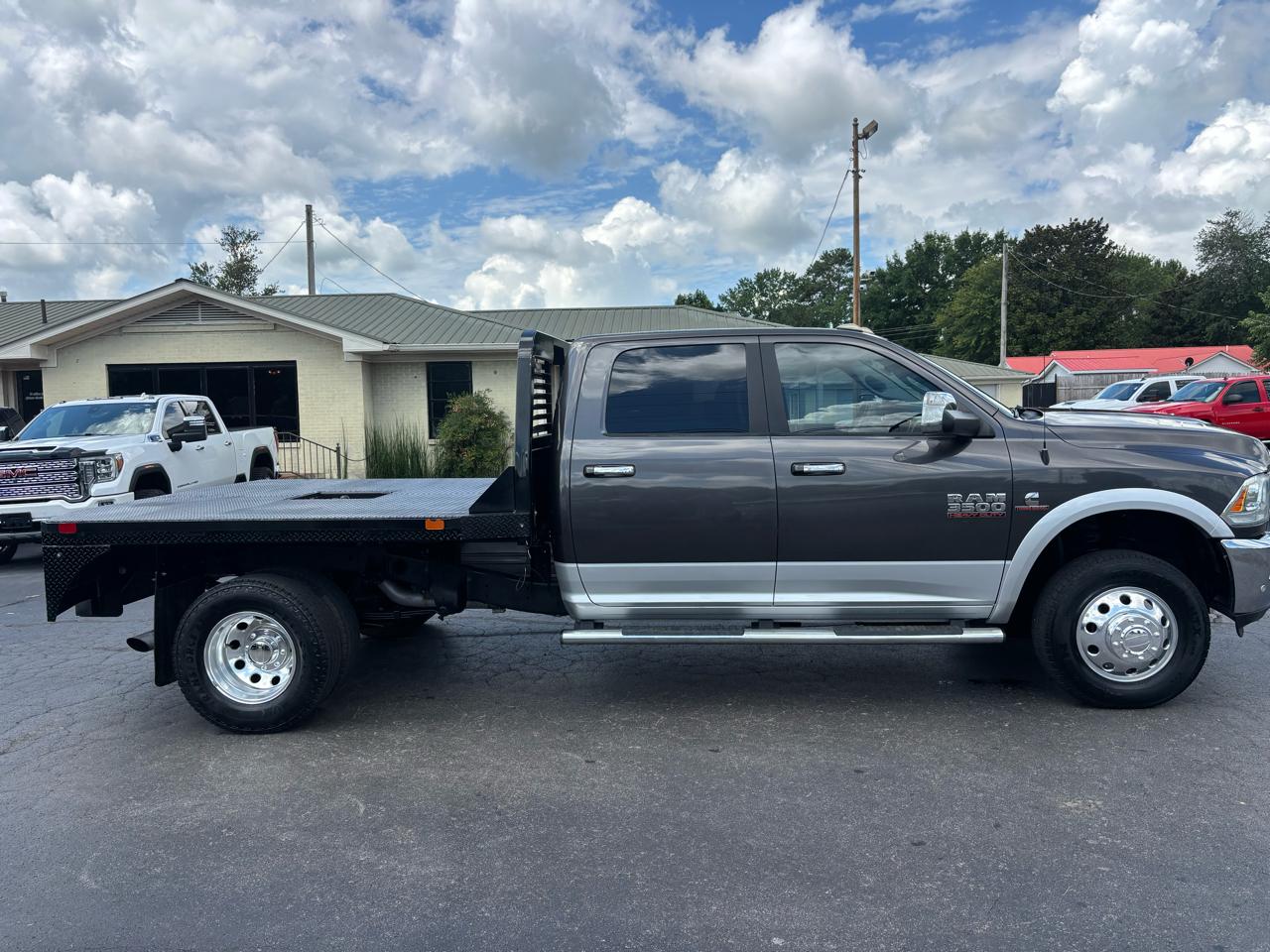 RAM 3500 Laramie 4x4 Crew Cab 8' Box 2018