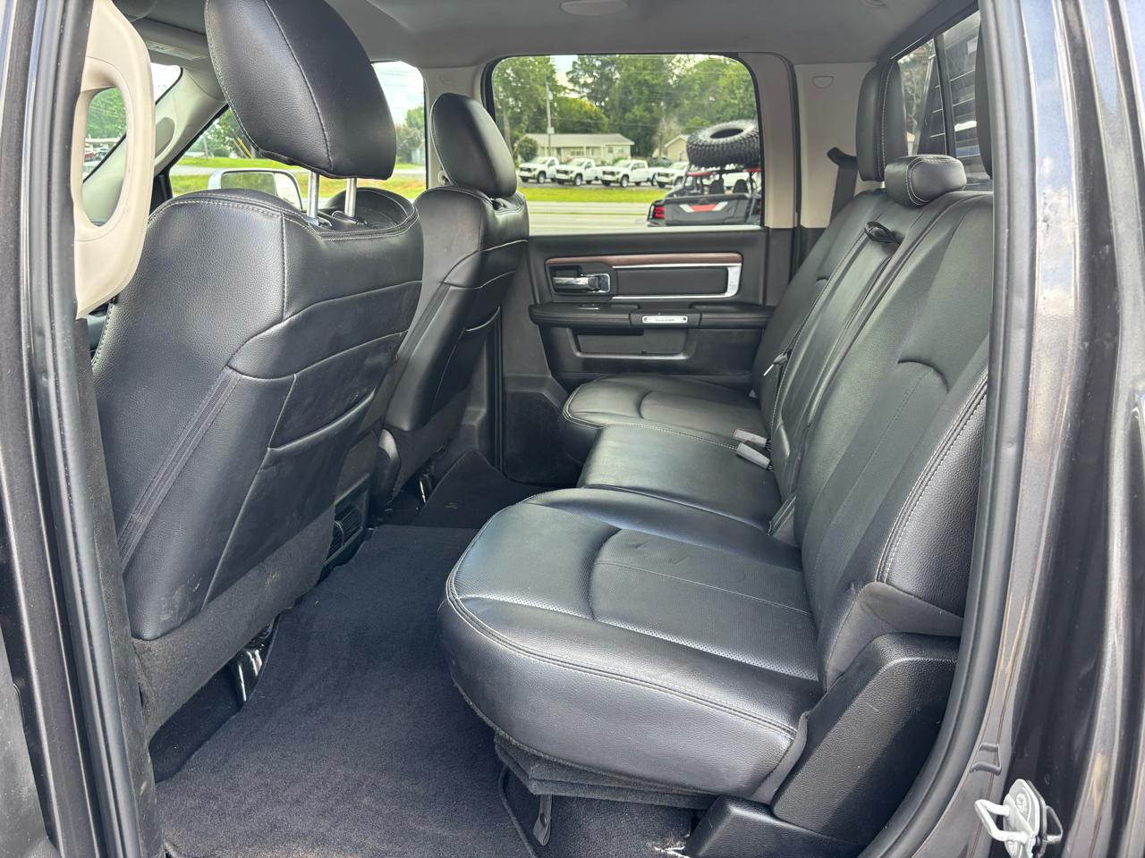 RAM 3500 Laramie 4x4 Crew Cab 8' Box 2018