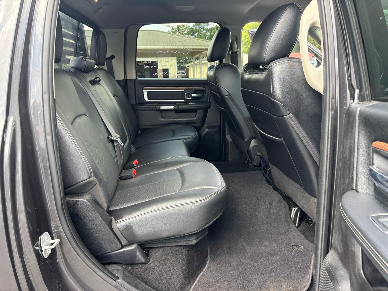 RAM 3500 Laramie 4x4 Crew Cab 8' Box 2018