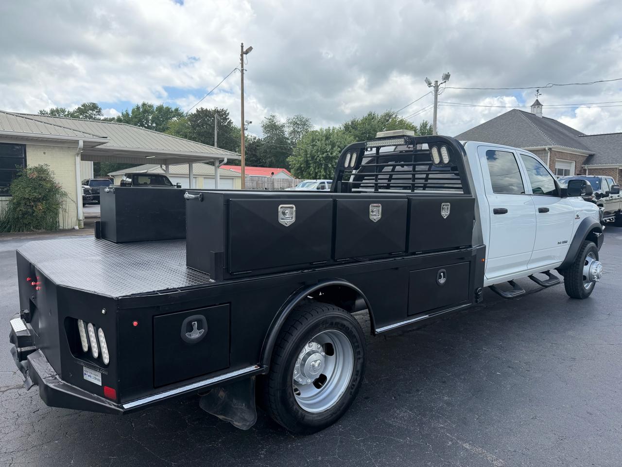RAM 5500 Chassis Cab Tradesman 4x4 Crew Cab 84" CA 197.4" WB 2020