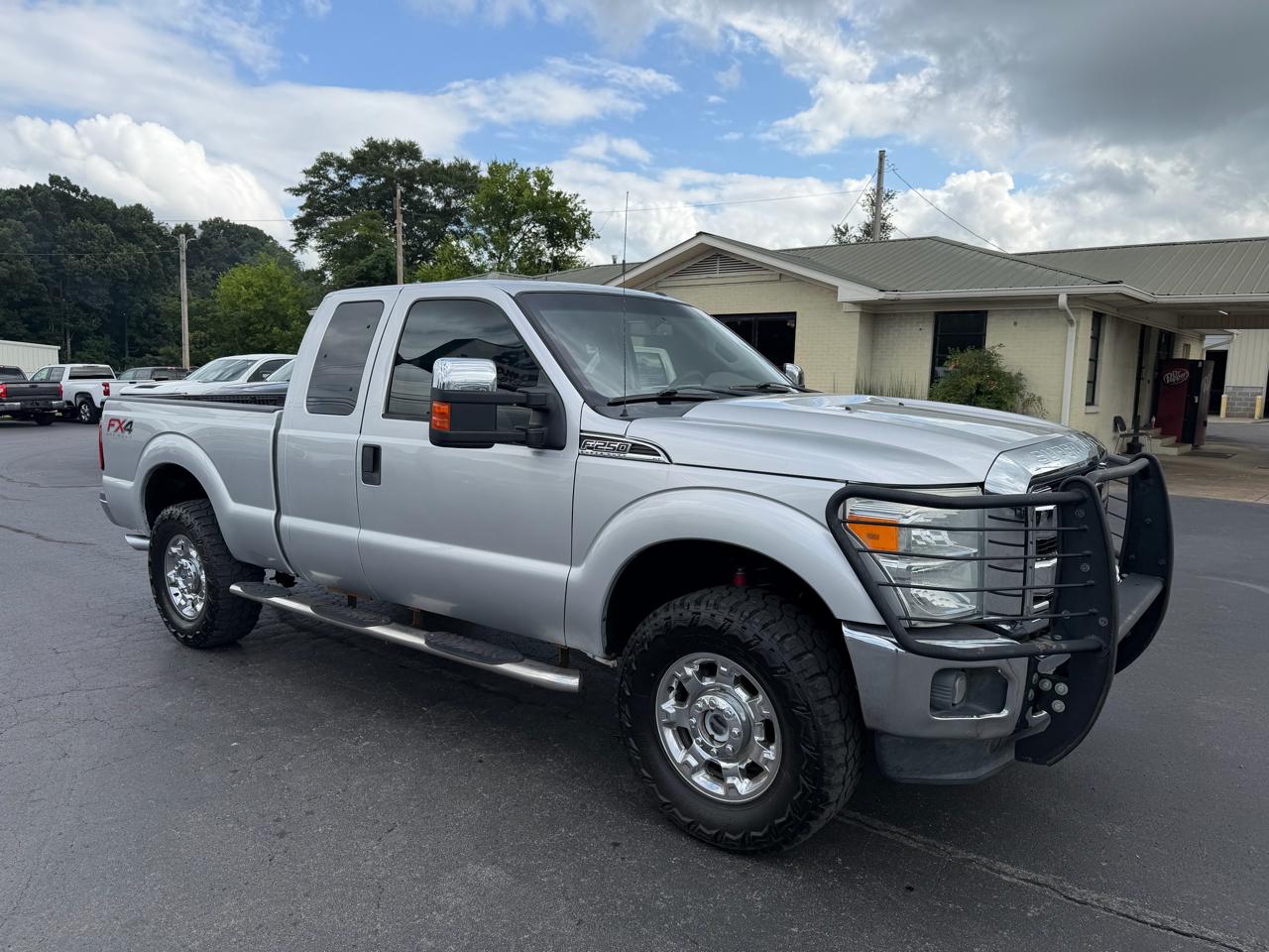 Ford Super Duty F-250 SRW 4WD SuperCab 142" XLT 2016