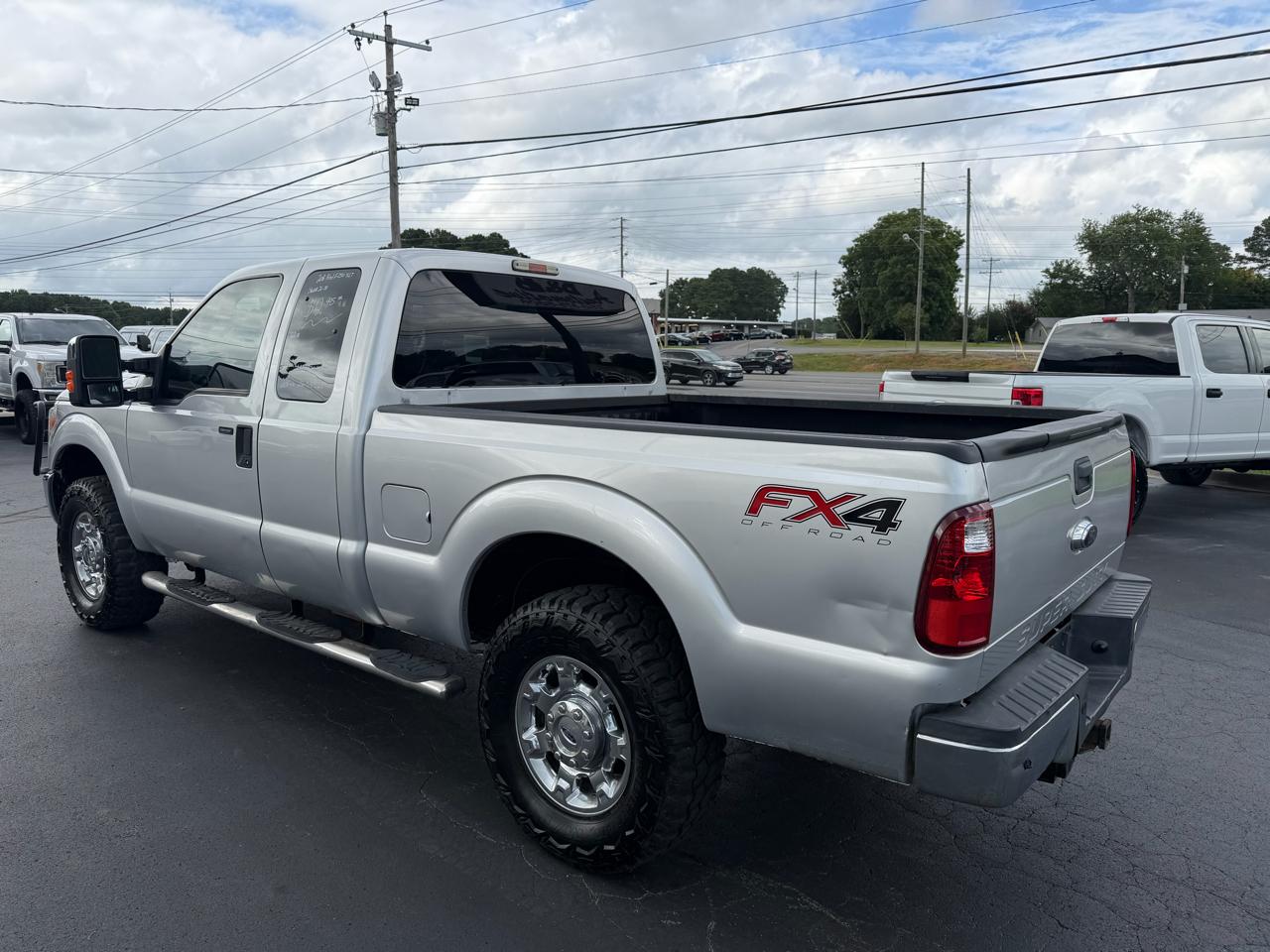 Ford Super Duty F-250 SRW 4WD SuperCab 142" XLT 2016