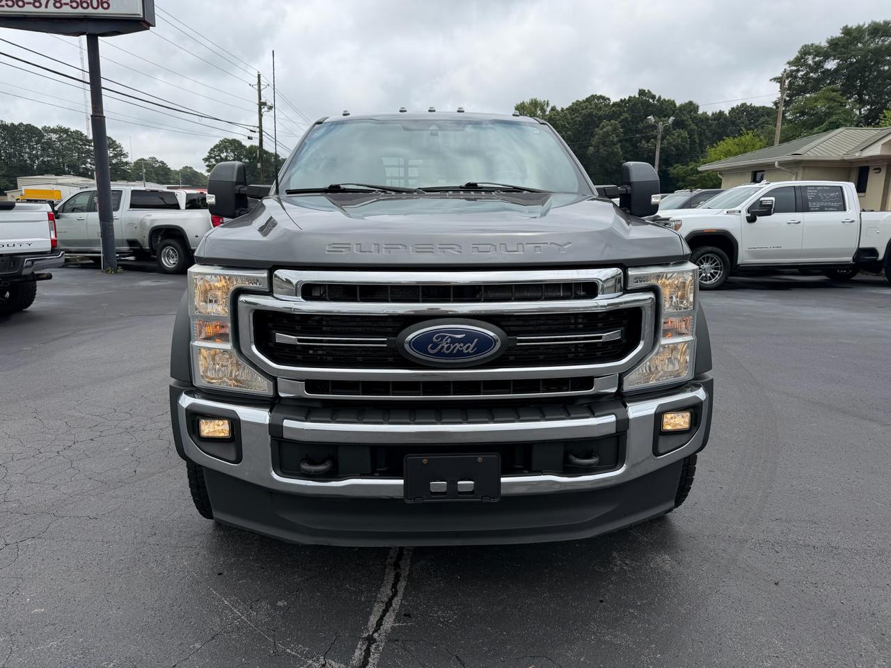 Ford Super Duty F-450 DRW Lariat 4WD Crew Cab 203" WB 84" CA 2022