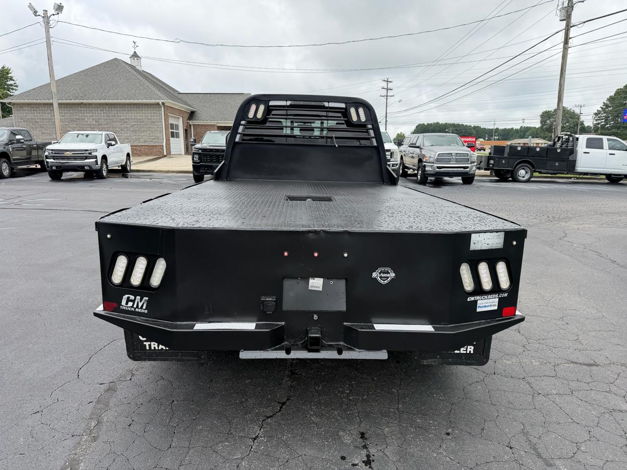 Ford Super Duty F-450 DRW Lariat 4WD Crew Cab 203" WB 84" CA 2022