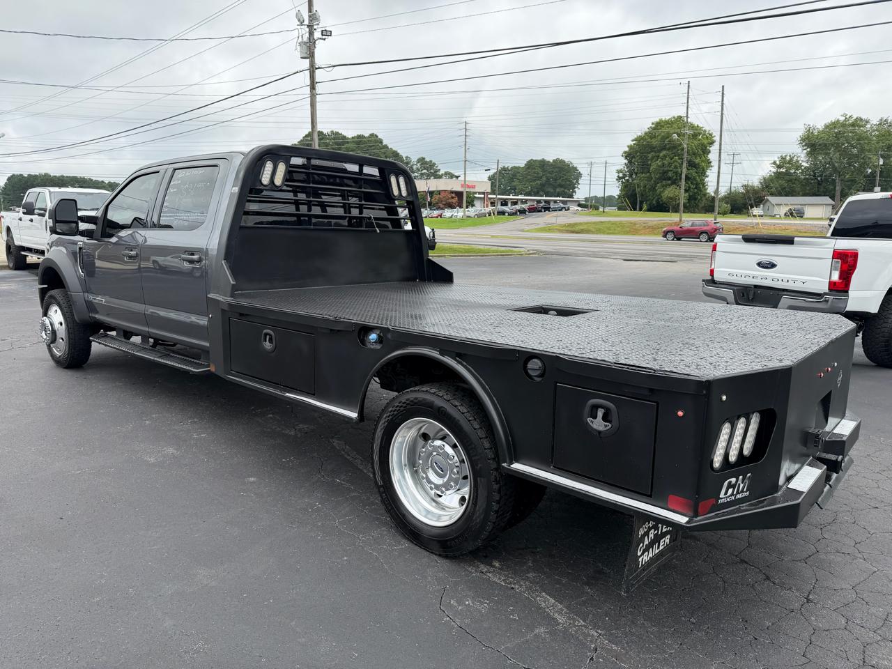 Ford Super Duty F-450 DRW Lariat 4WD Crew Cab 203" WB 84" CA 2022