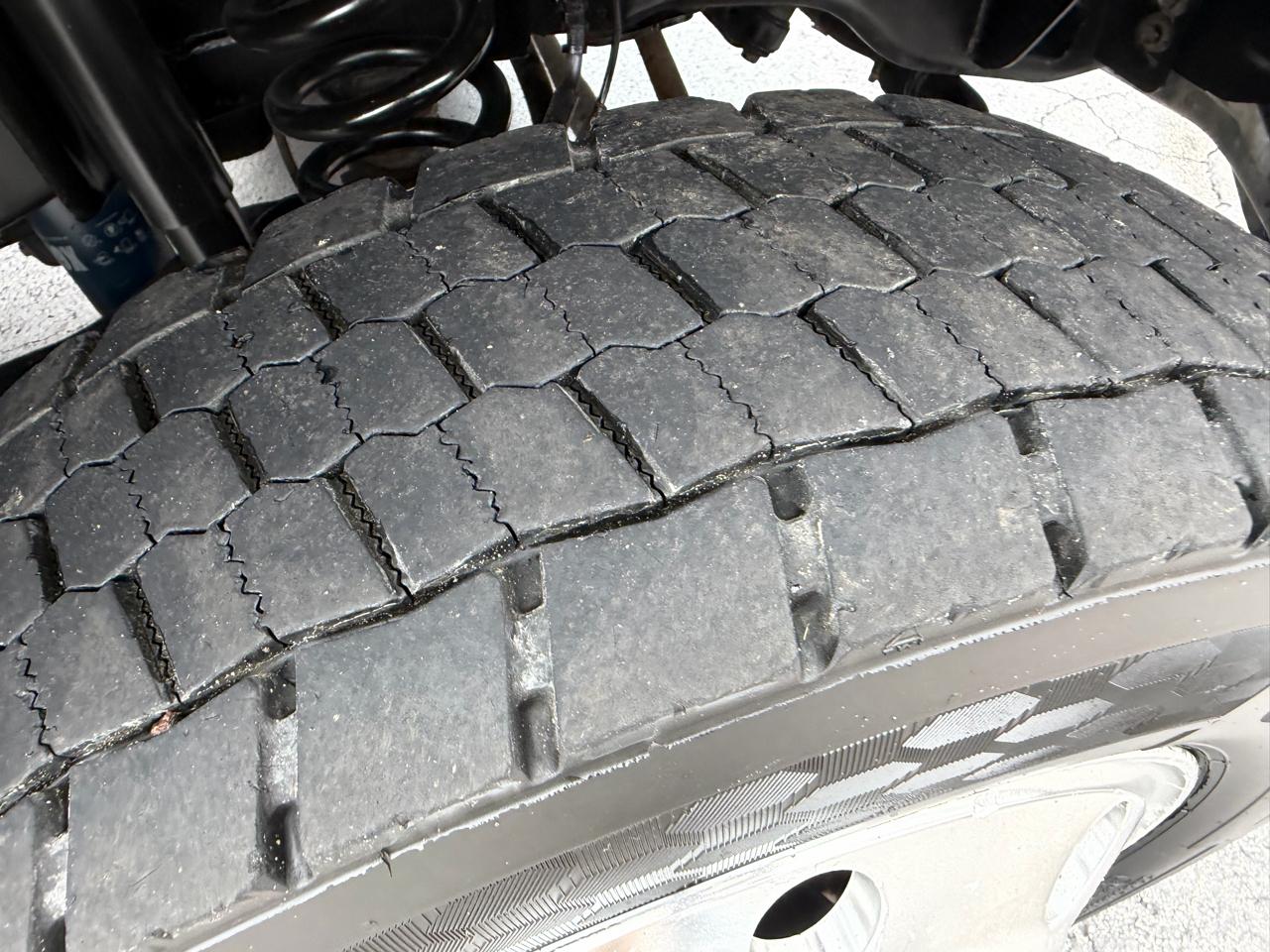 Ford Super Duty F-450 DRW Lariat 4WD Crew Cab 203" WB 84" CA 2022