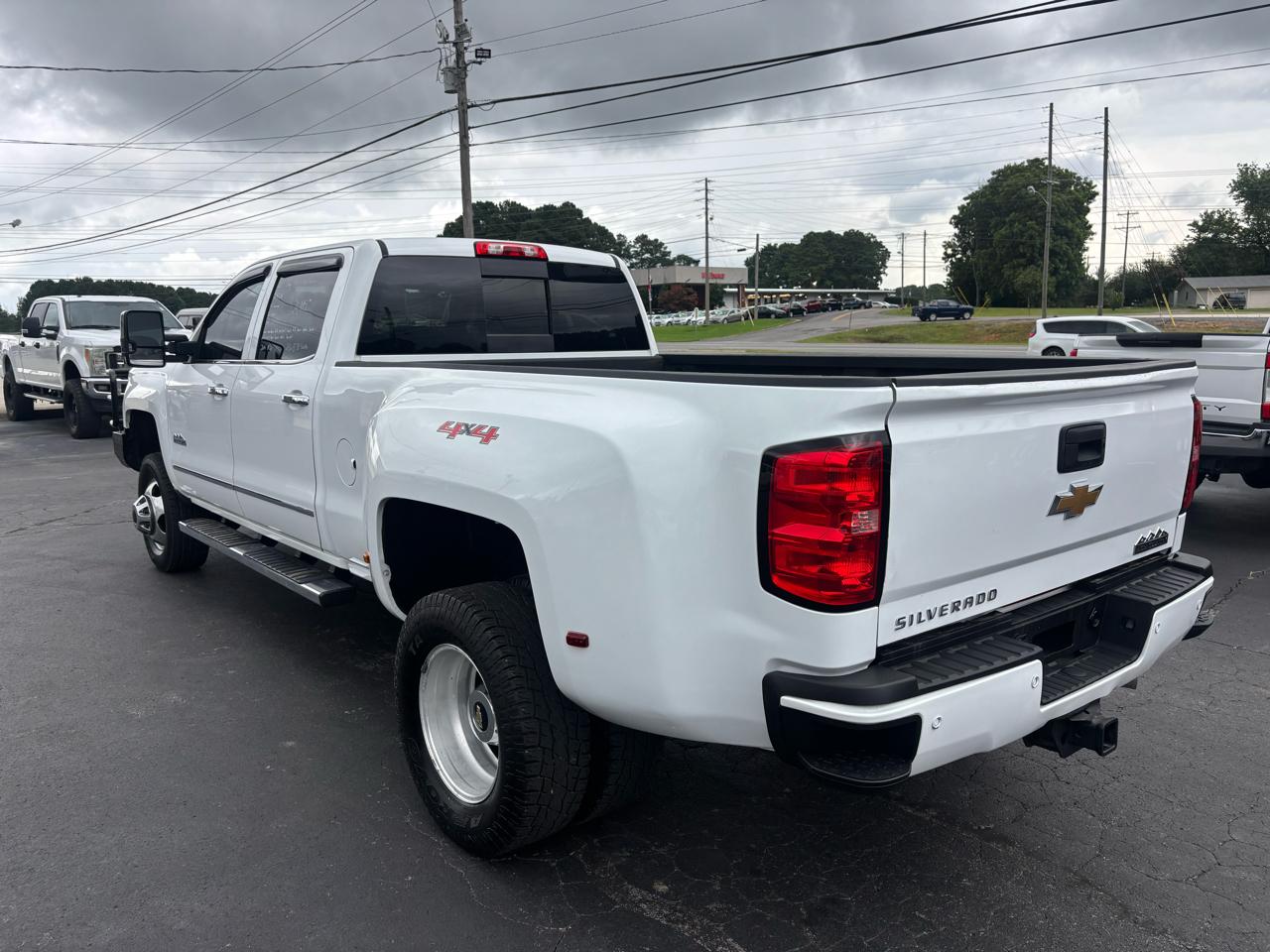 Chevrolet Silverado 3500HD 4WD Crew Cab 167.7" High Country 2017