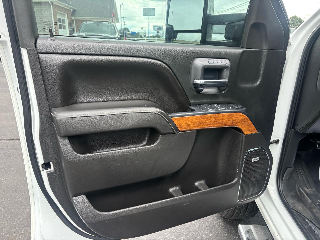 Chevrolet Silverado 3500HD 4WD Crew Cab 167.7" High Country 2017