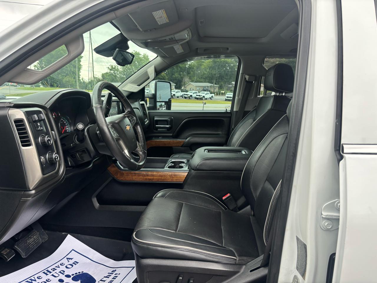 Chevrolet Silverado 3500HD 4WD Crew Cab 167.7" High Country 2017