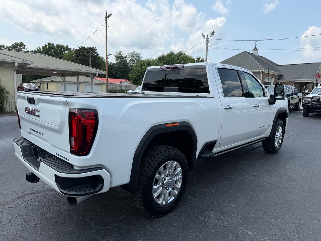 GMC Sierra 2500HD 4WD Crew Cab 159" Denali 2022