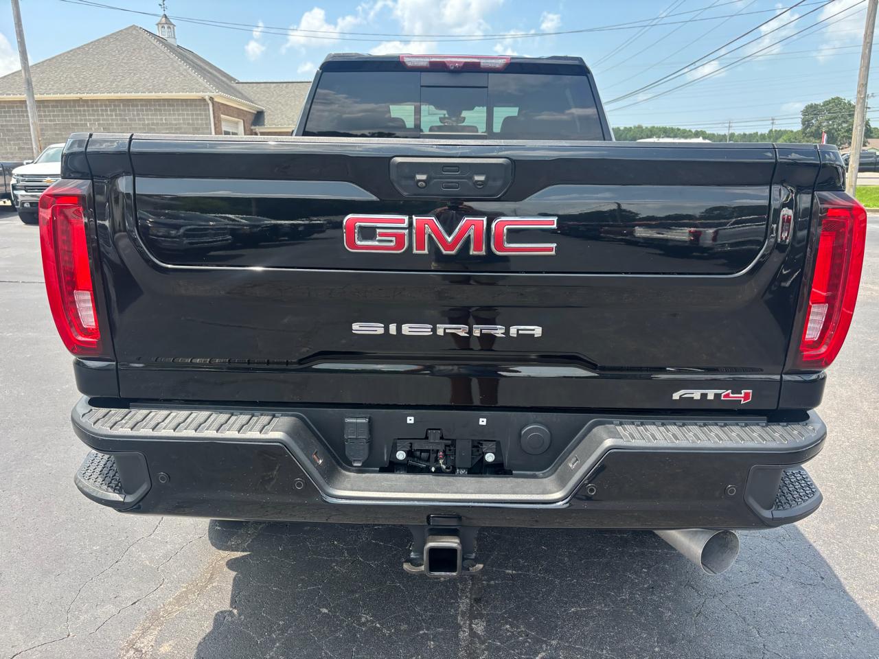 GMC Sierra 2500HD 4WD Crew Cab 159" AT4 2023