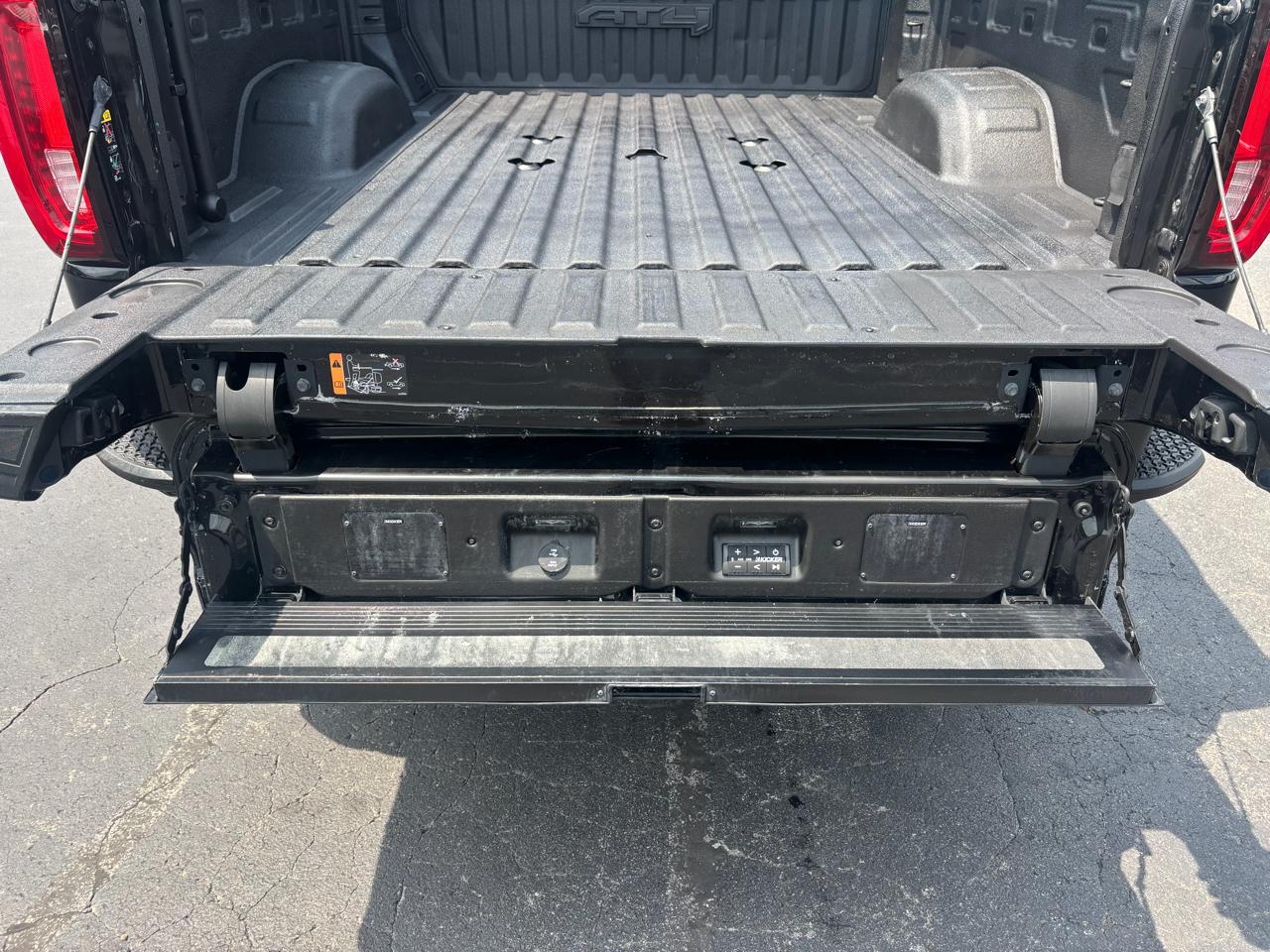 GMC Sierra 2500HD 4WD Crew Cab 159" AT4 2023