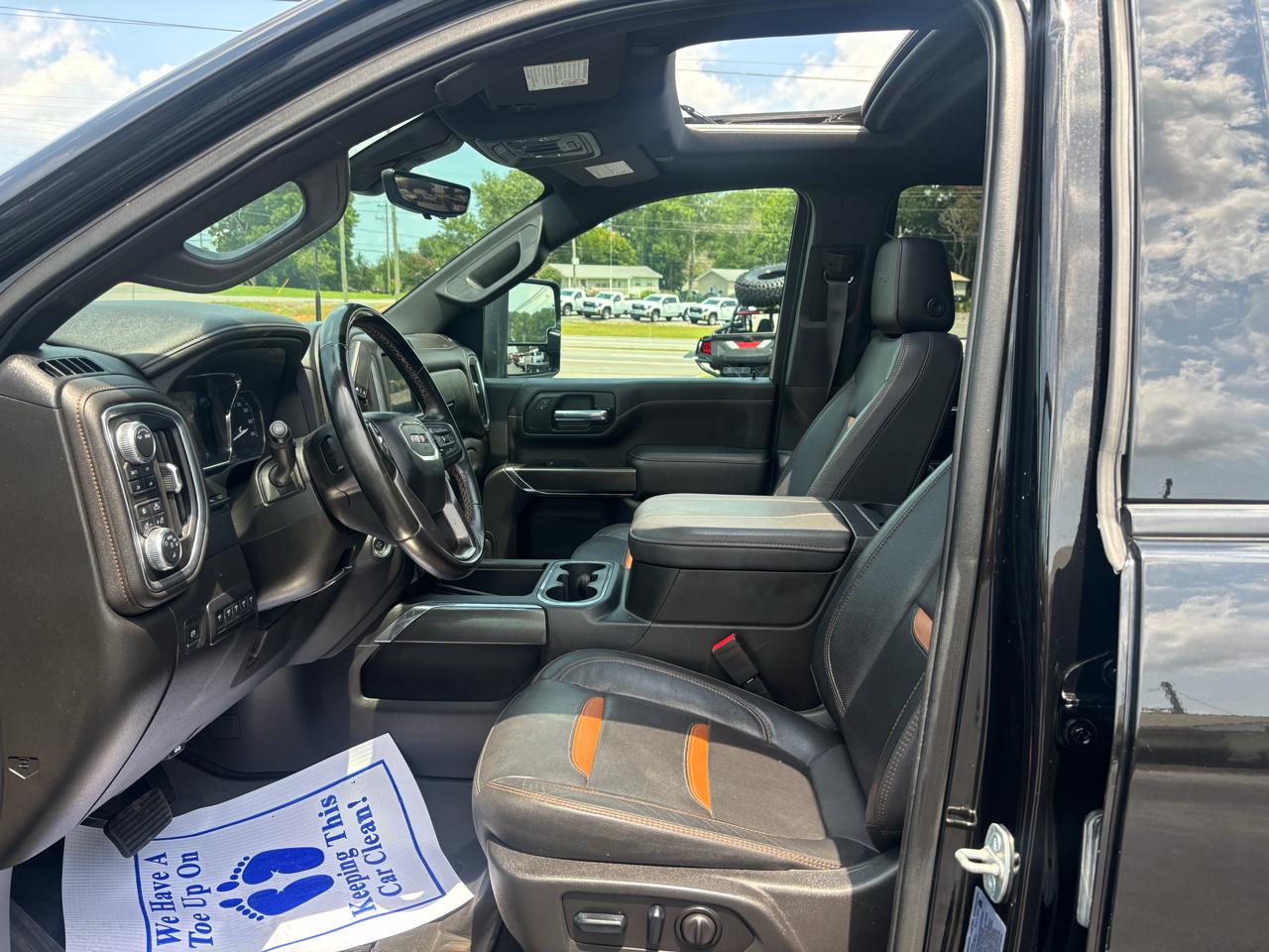 GMC Sierra 2500HD 4WD Crew Cab 159" AT4 2023