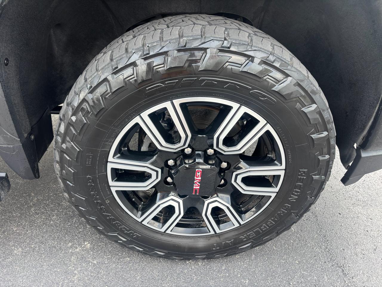 GMC Sierra 2500HD 4WD Crew Cab 159" AT4 2023