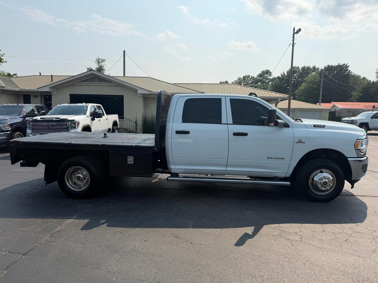 RAM 3500 Chassis Cab Tradesman 4WD Crew Cab 60" CA 172.4" WB 2022