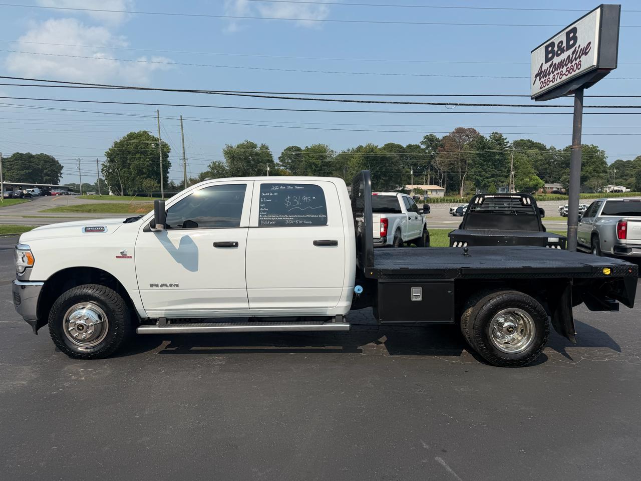 RAM 3500 Chassis Cab Tradesman 4WD Crew Cab 60" CA 172.4" WB 2022