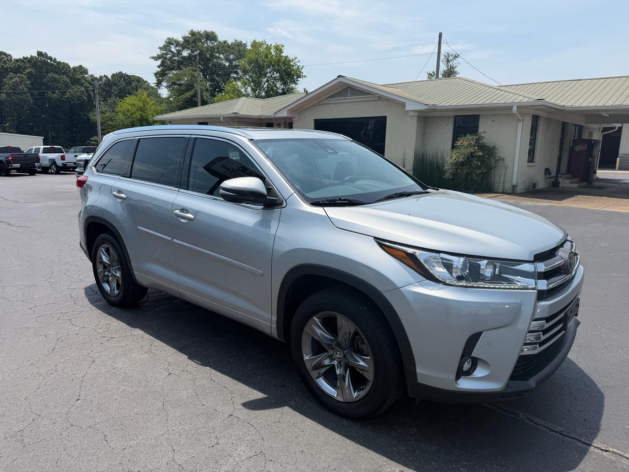 Toyota Highlander Limited Platinum V6 FWD (Natl) 2019