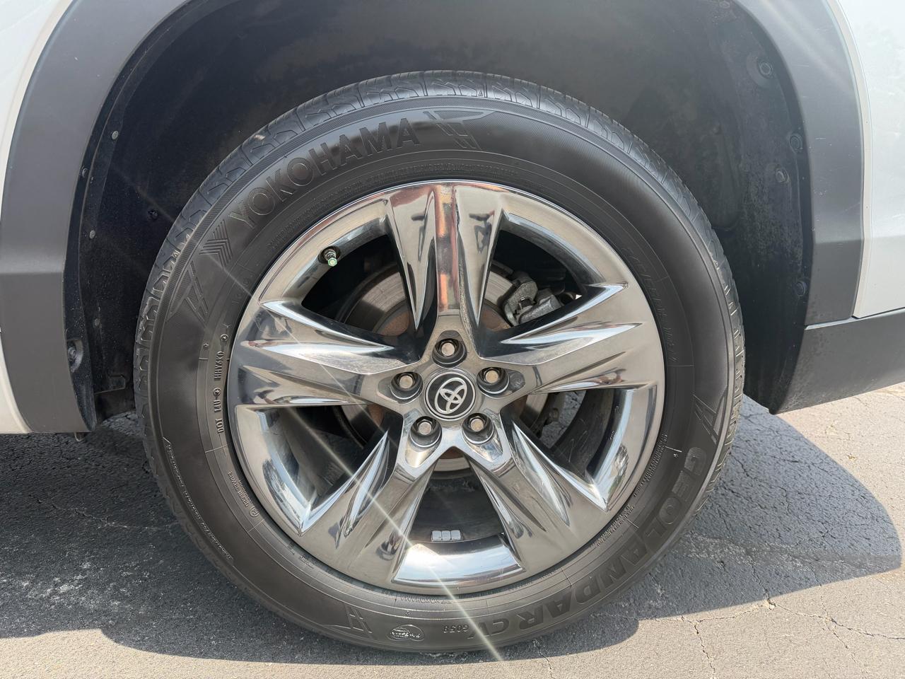 Toyota Highlander Limited Platinum V6 FWD (Natl) 2019