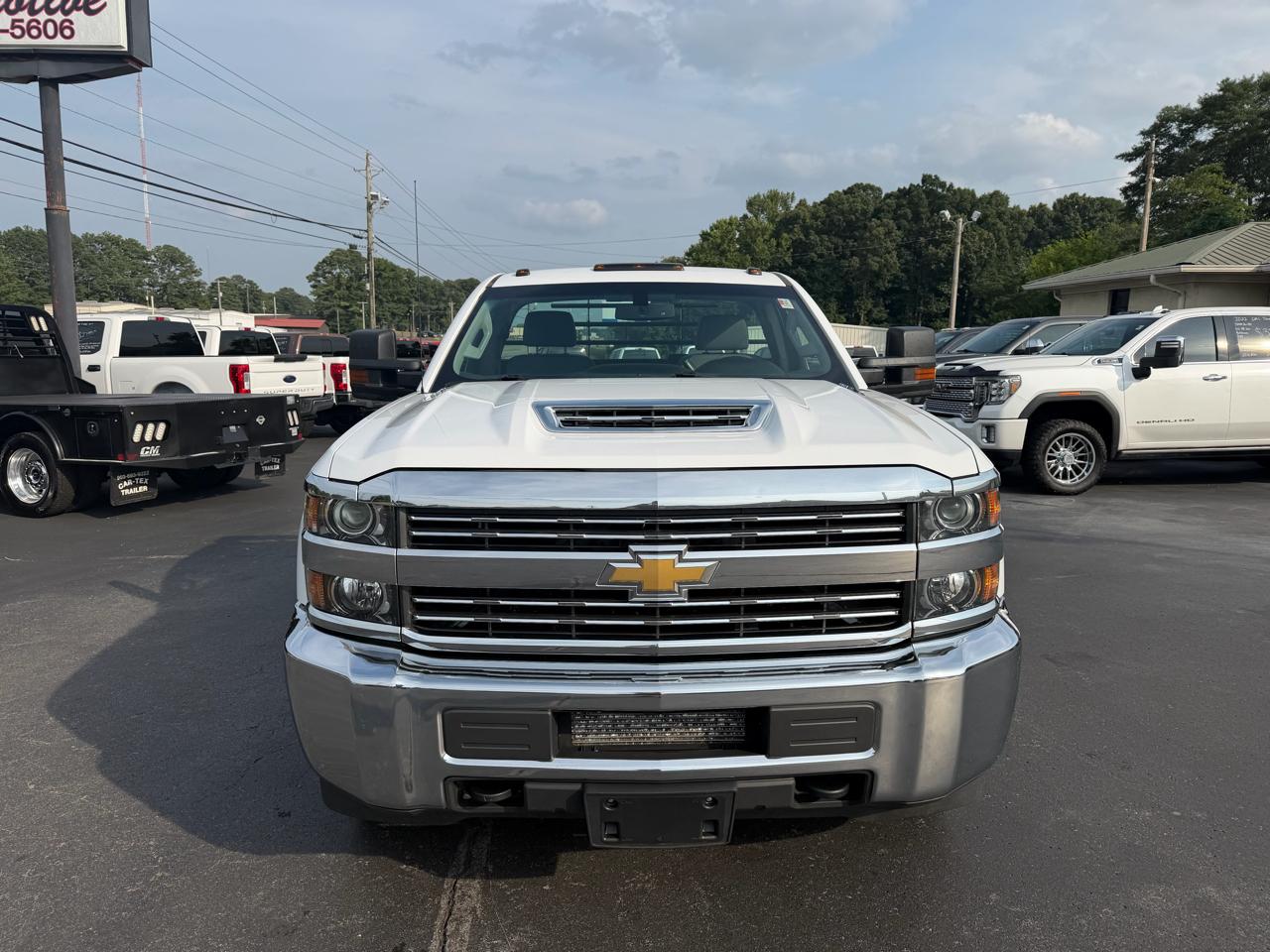Chevrolet Silverado 3500HD 4WD Reg Cab 137.5" WB, 59.06" CA WT 2018