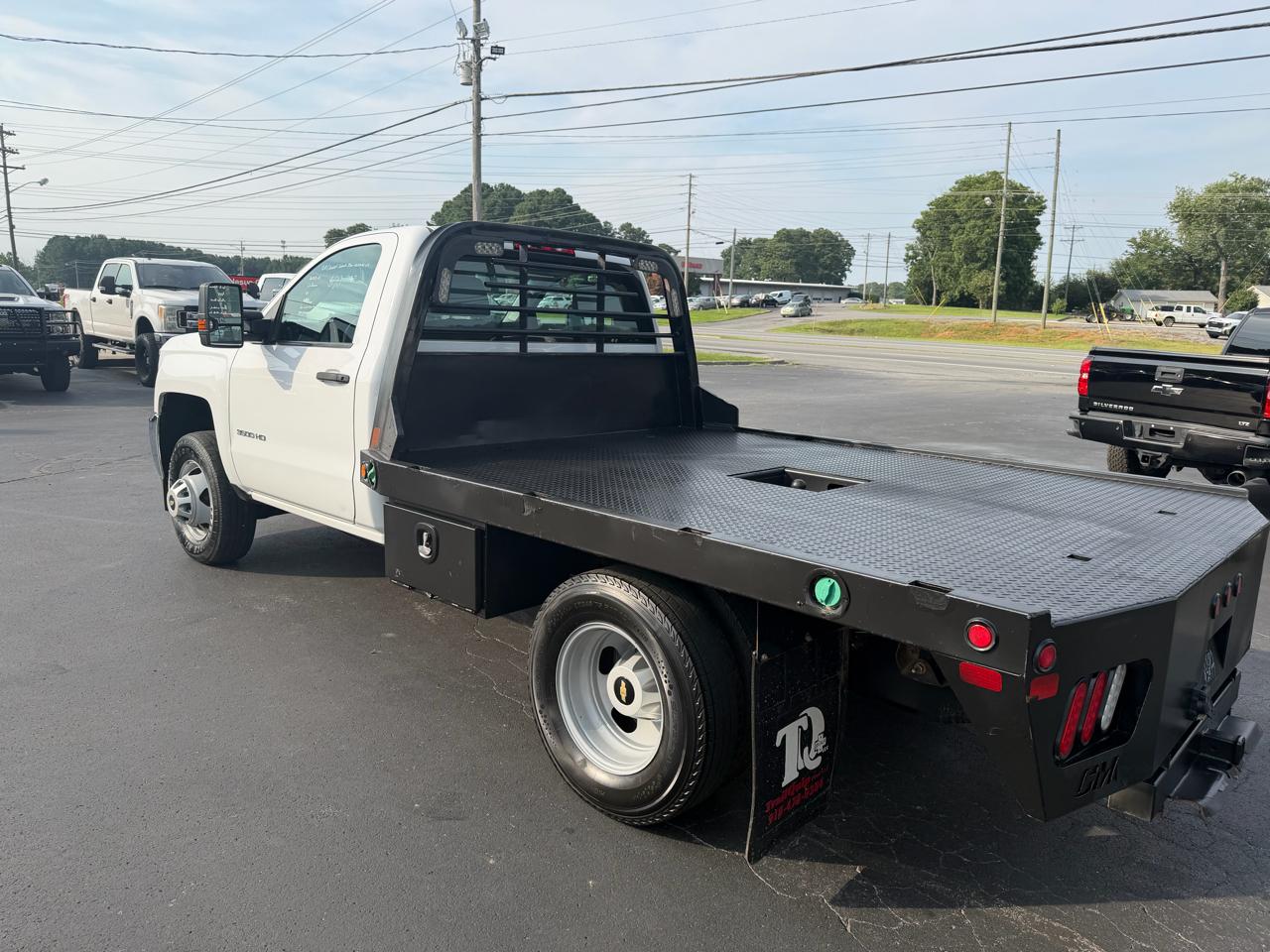 Chevrolet Silverado 3500HD 4WD Reg Cab 137.5" WB, 59.06" CA WT 2018