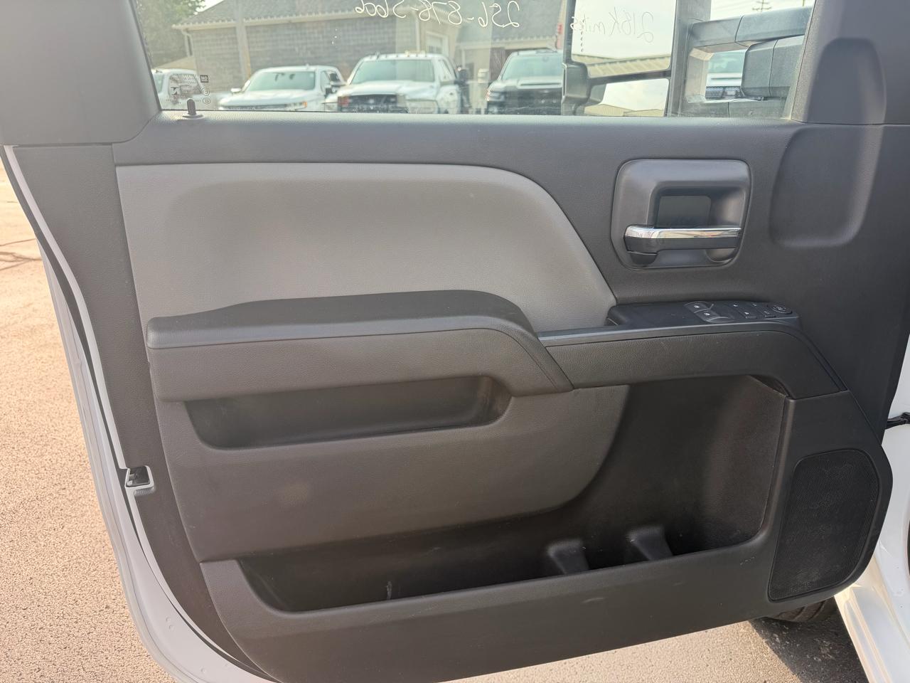 Chevrolet Silverado 3500HD 4WD Reg Cab 137.5" WB, 59.06" CA WT 2018