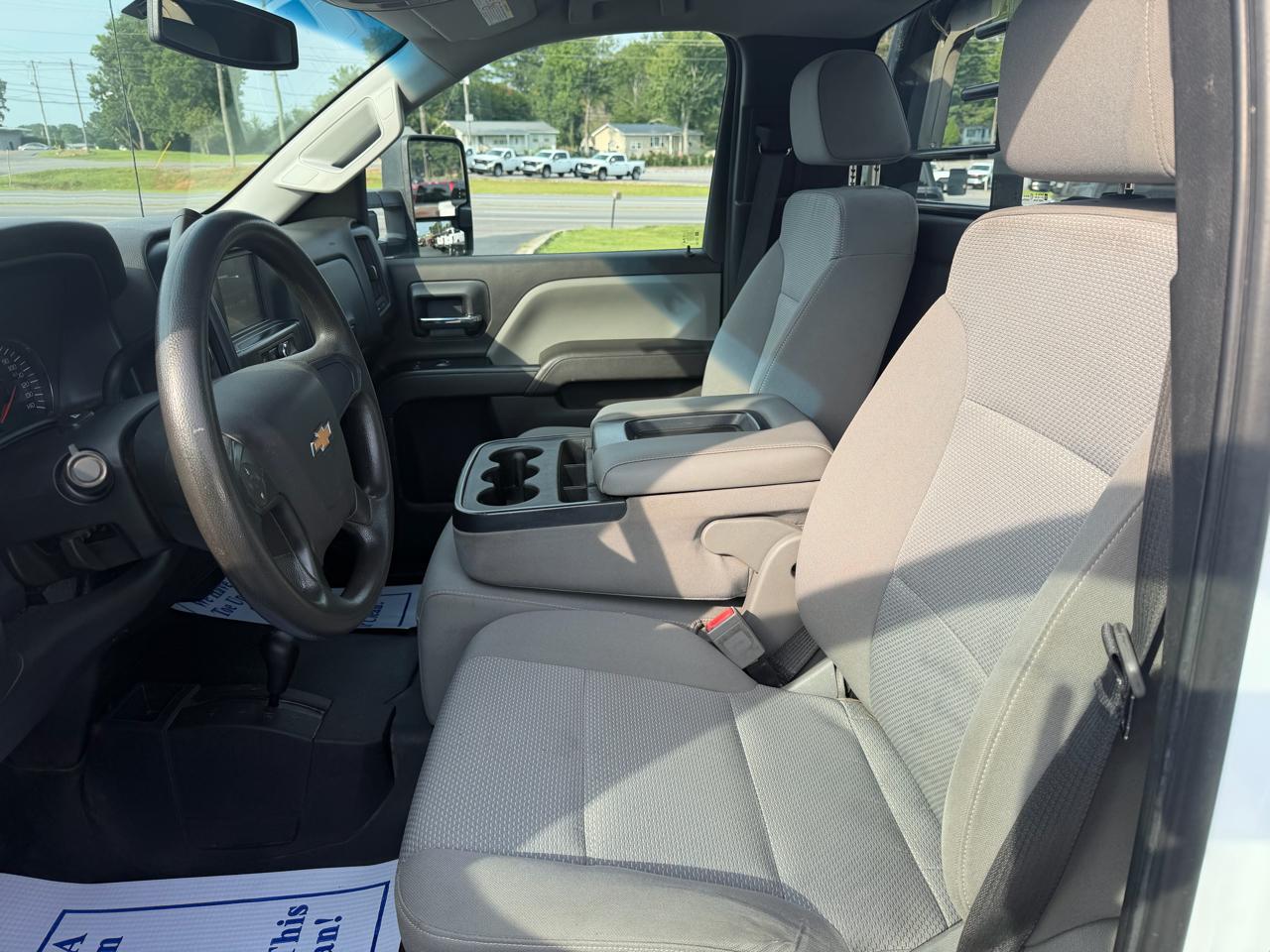 Chevrolet Silverado 3500HD 4WD Reg Cab 137.5" WB, 59.06" CA WT 2018