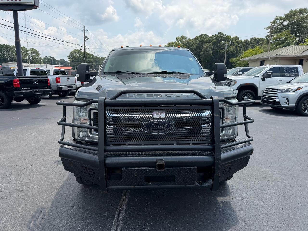 Ford Super Duty F-350 DRW XL 4WD Crew Cab 8' Box 2019