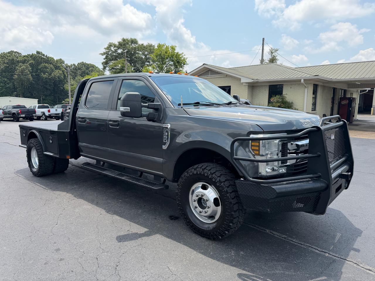 Ford Super Duty F-350 DRW XL 4WD Crew Cab 8' Box 2019
