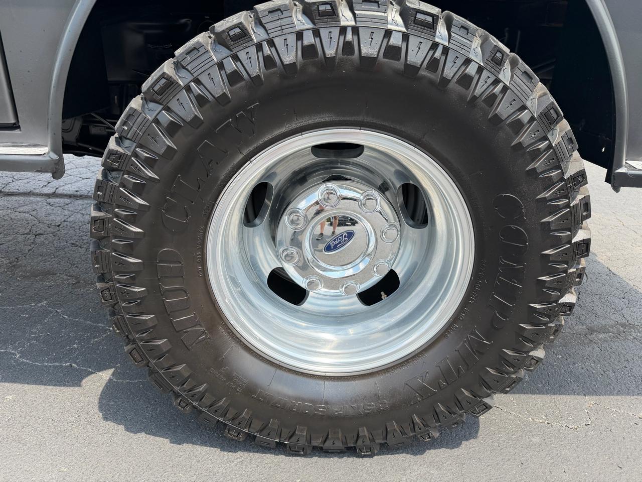 Ford Super Duty F-350 DRW XL 4WD Crew Cab 8' Box 2019