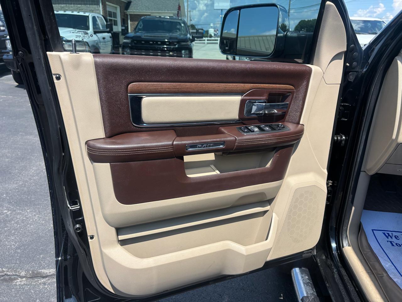 RAM 3500 4WD Crew Cab 169" Laramie 2013