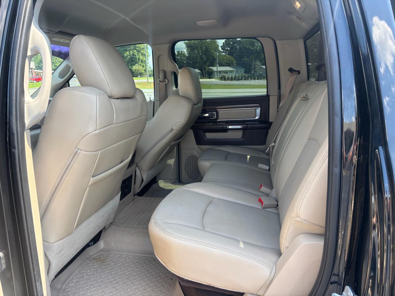 RAM 3500 4WD Crew Cab 169" Laramie 2013