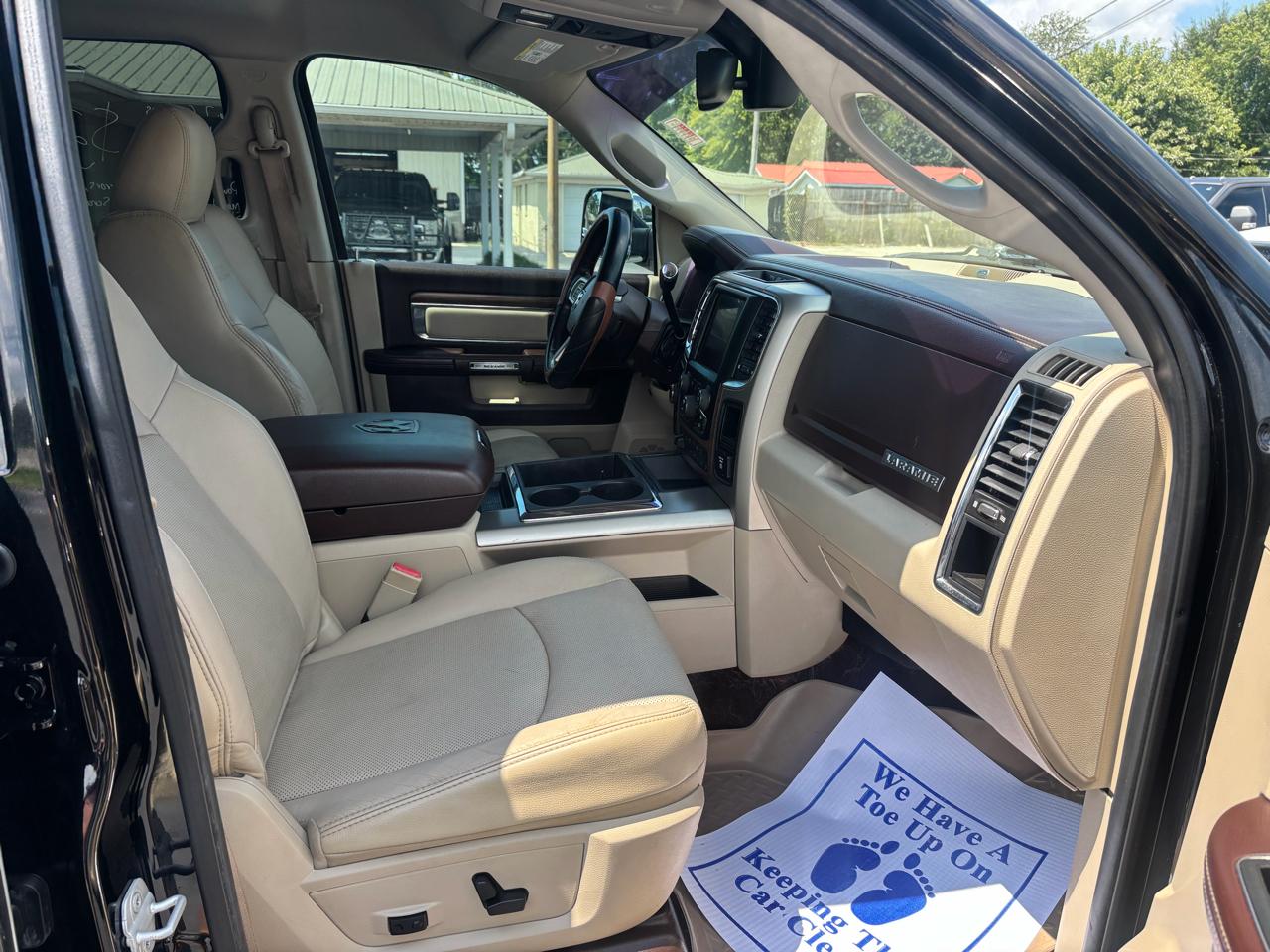 RAM 3500 4WD Crew Cab 169" Laramie 2013