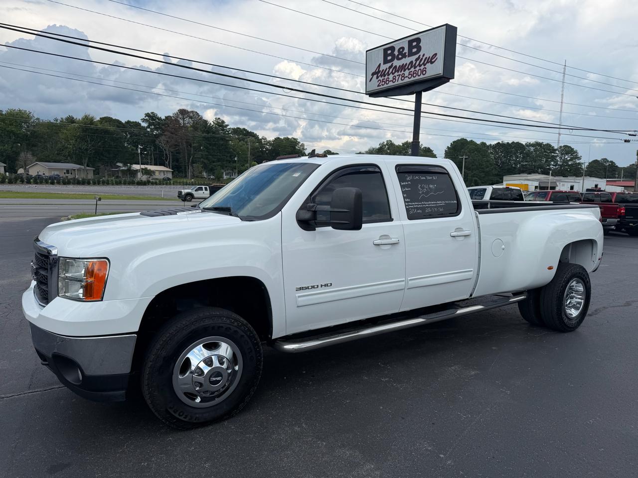 GMC Sierra 3500HD 4WD Crew Cab 167.7" DRW SLT 2011