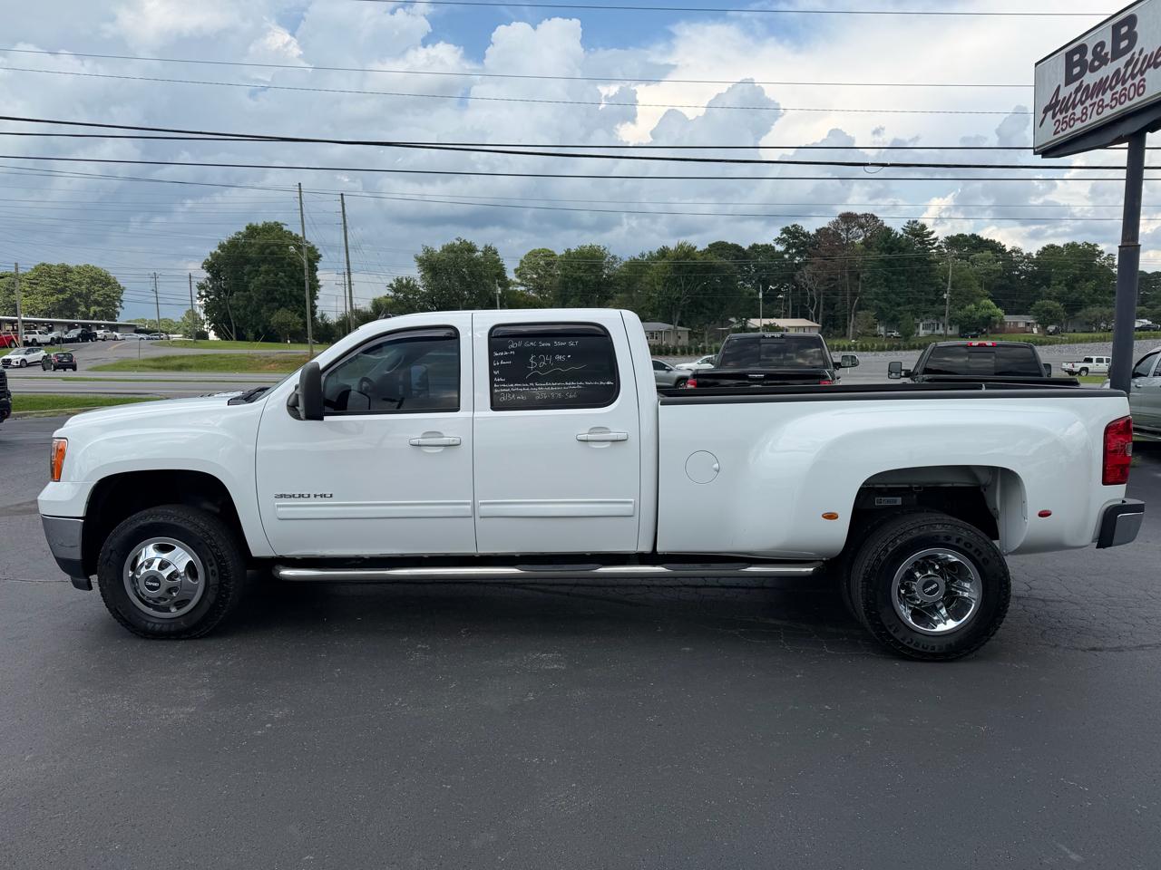 GMC Sierra 3500HD 4WD Crew Cab 167.7" DRW SLT 2011