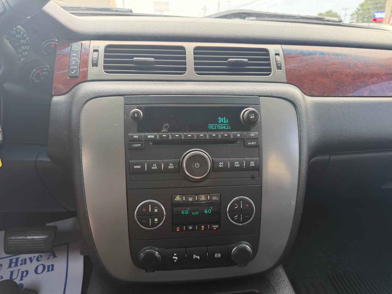 GMC Sierra 3500HD 4WD Crew Cab 167.7" DRW SLT 2011