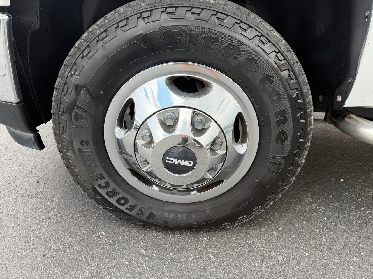 GMC Sierra 3500HD 4WD Crew Cab 167.7" DRW SLT 2011