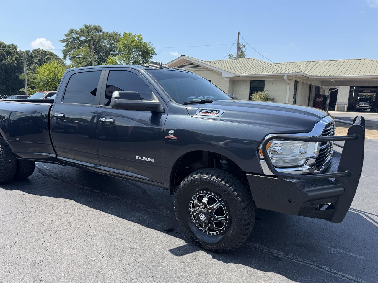 RAM 3500 Big Horn 4x4 Crew Cab 8' Box 2019