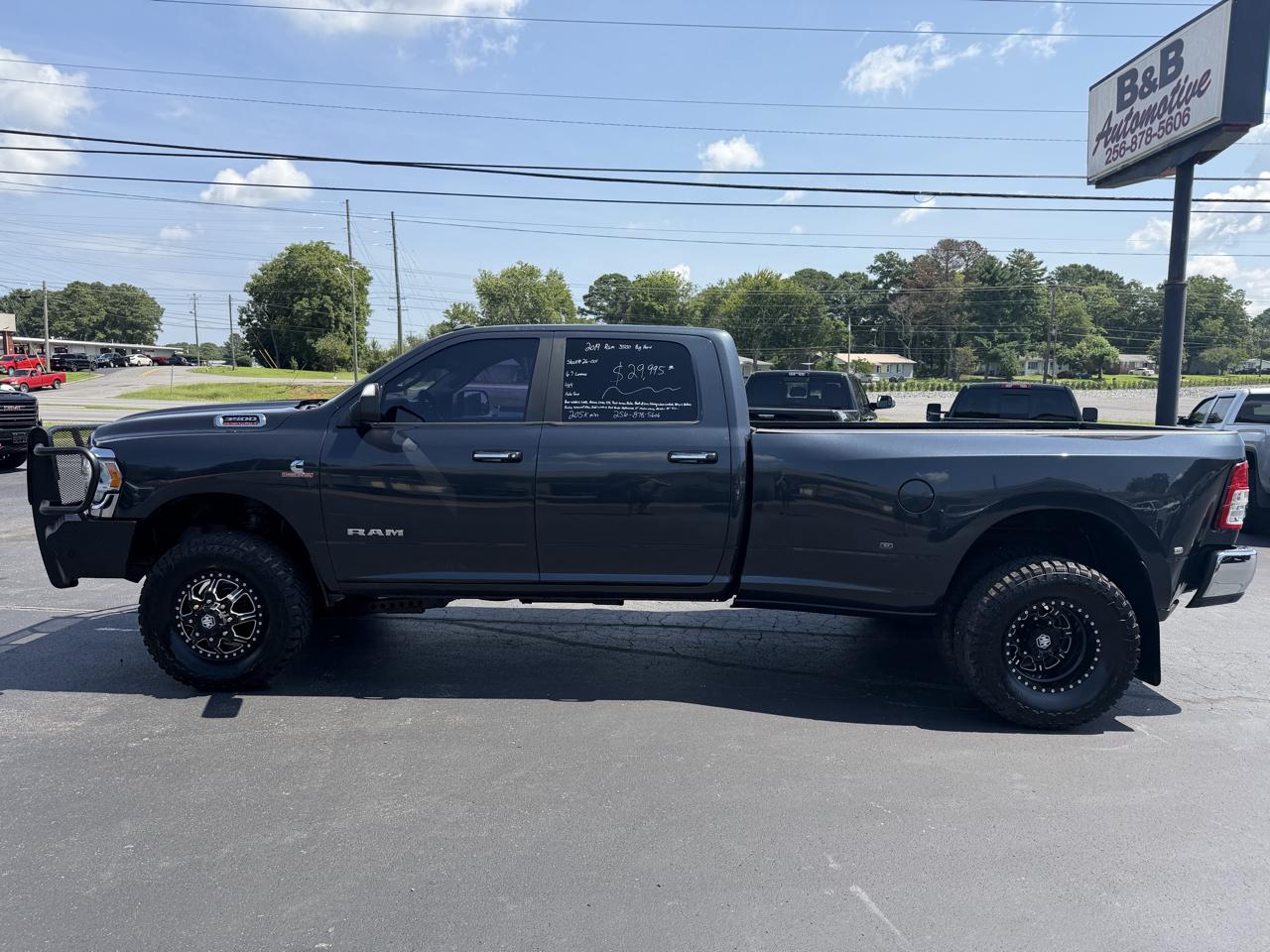 RAM 3500 Big Horn 4x4 Crew Cab 8' Box 2019