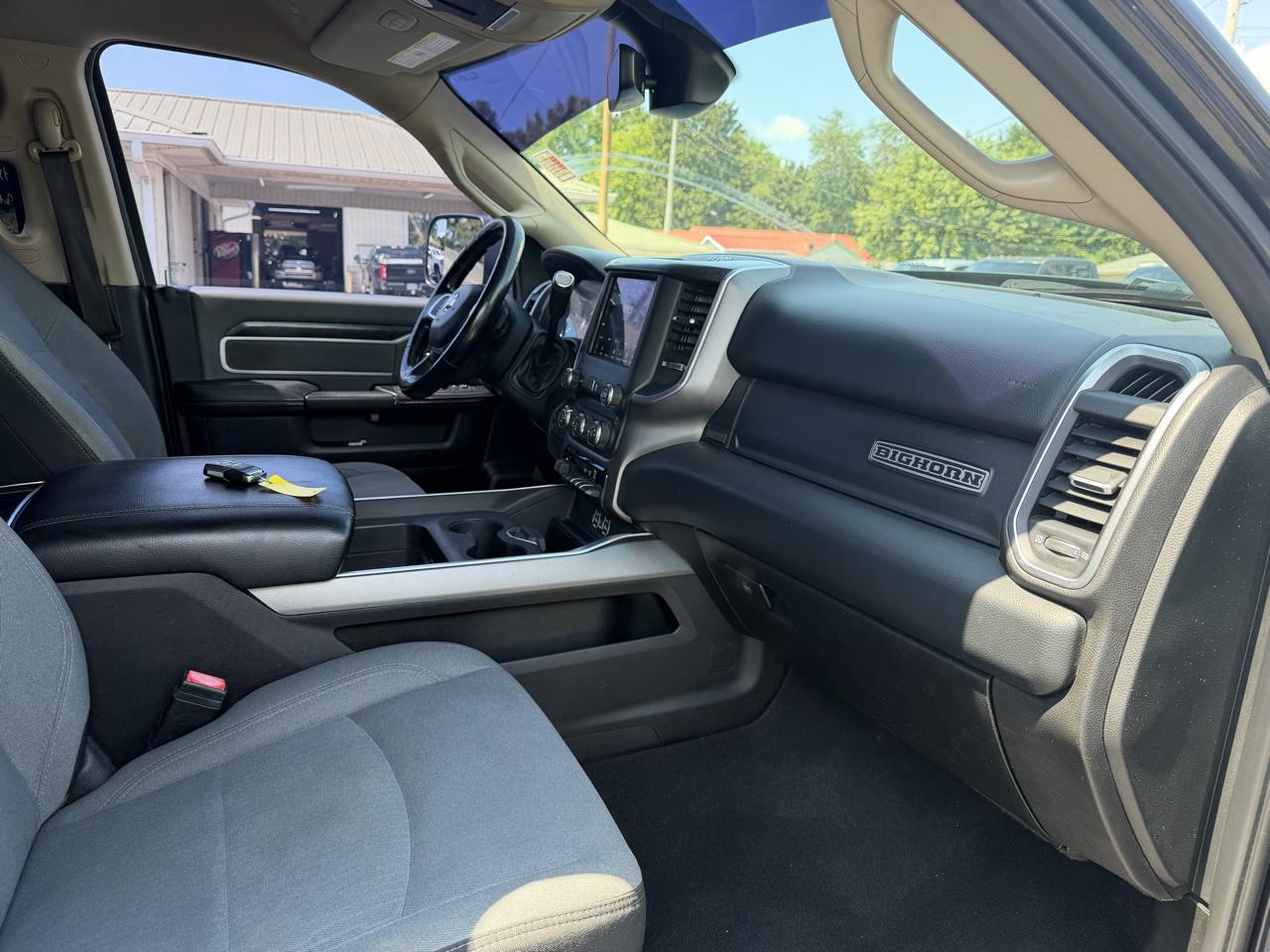 RAM 3500 Big Horn 4x4 Crew Cab 8' Box 2019