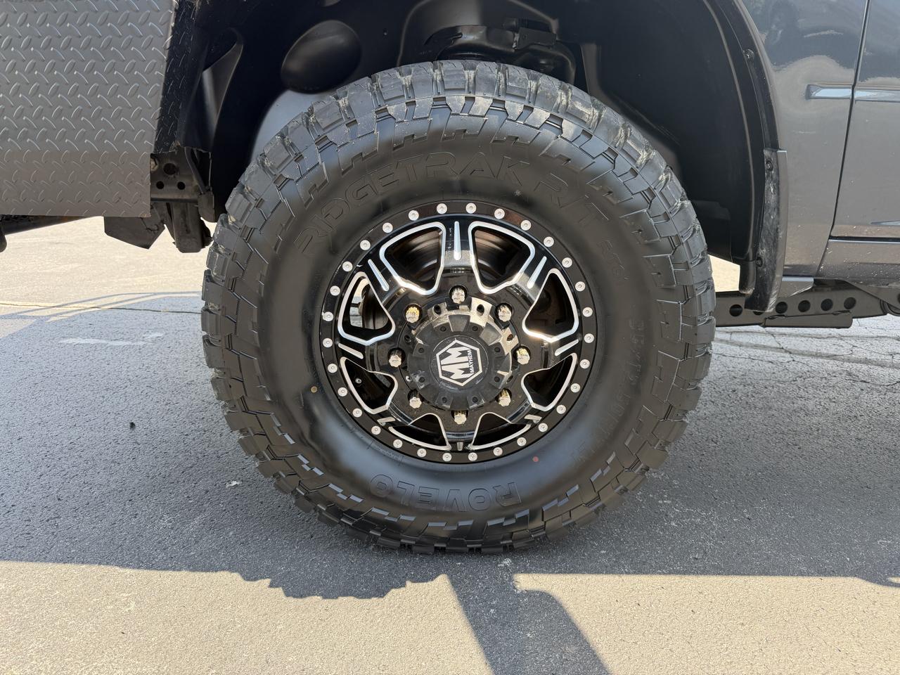 RAM 3500 Big Horn 4x4 Crew Cab 8' Box 2019