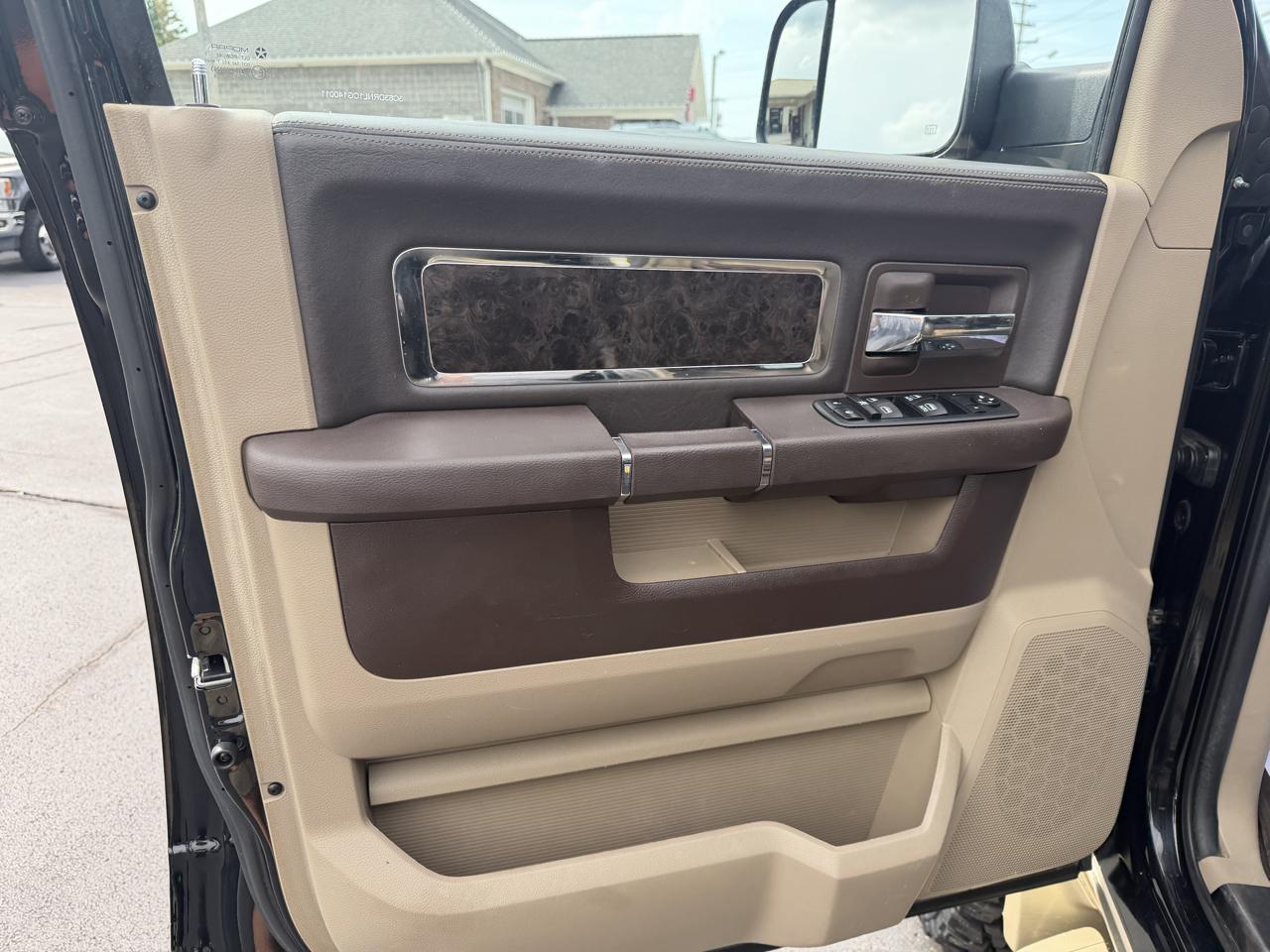 RAM 3500 4WD Mega Cab 160.5" Laramie Longhorn 2012