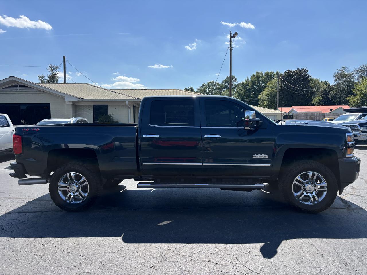 Chevrolet Silverado 2500HD 4WD Crew Cab 153.7" High Country 2019