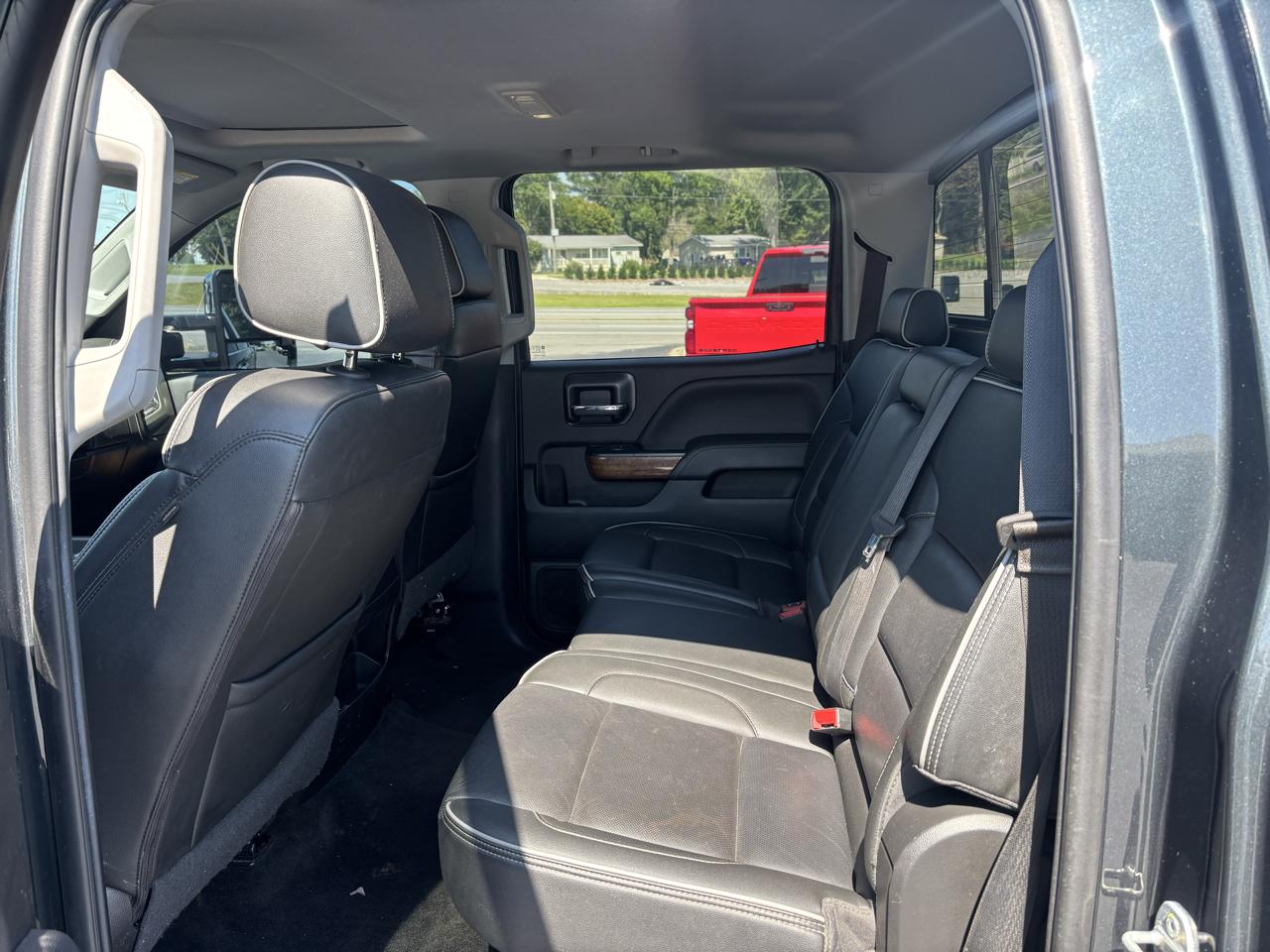 Chevrolet Silverado 2500HD 4WD Crew Cab 153.7" High Country 2019