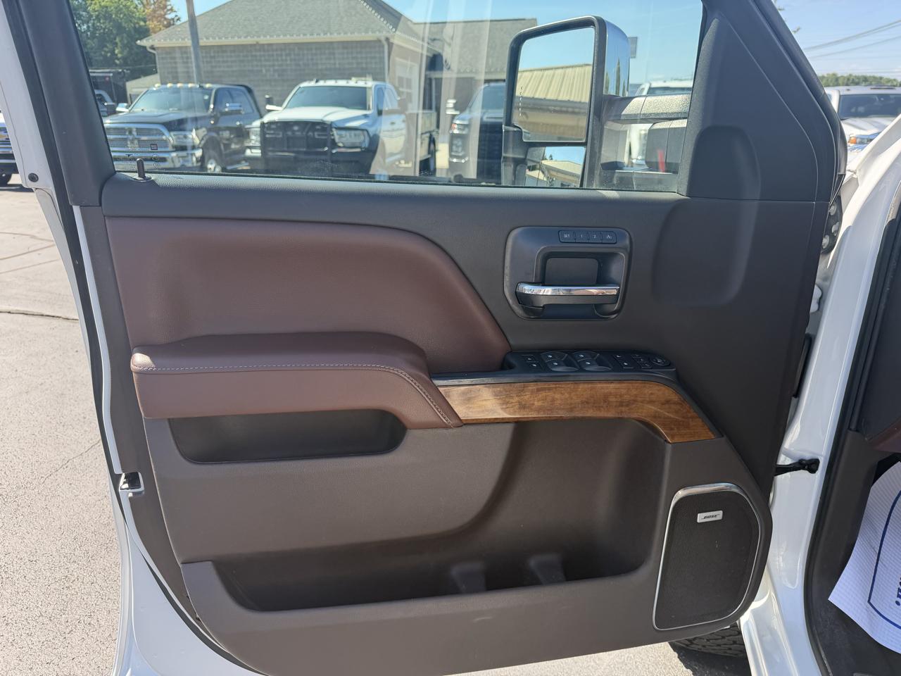 Chevrolet Silverado 2500HD 4WD Crew Cab 153.7" High Country 2019