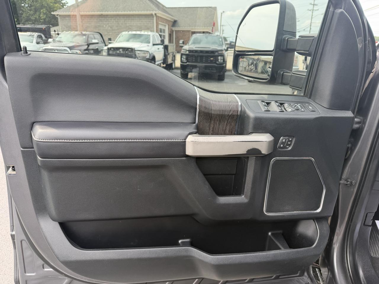 Ford Super Duty F-250 SRW Lariat 4WD Crew Cab 6.75' Box 2021