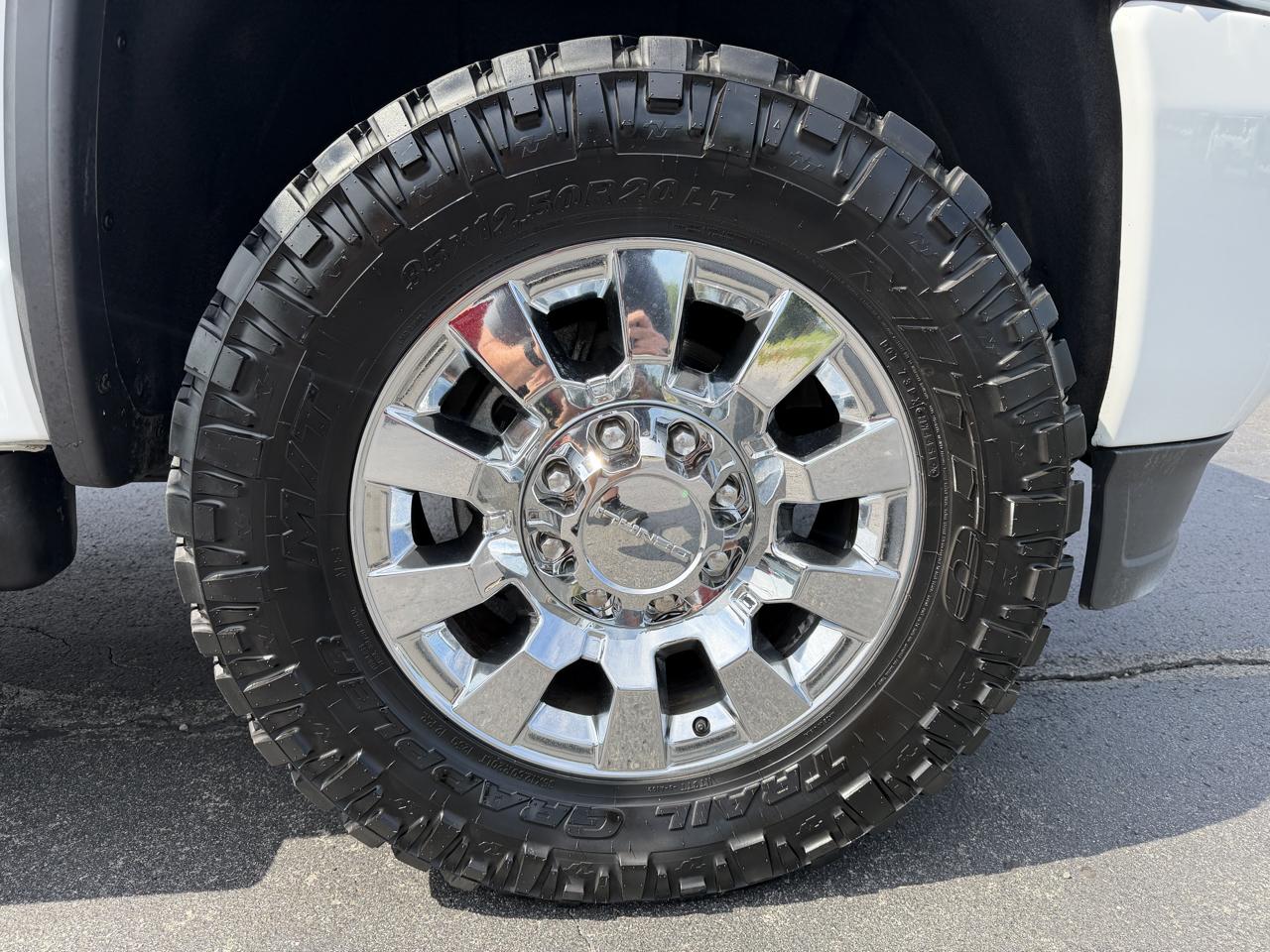 GMC Sierra 2500HD available WiFi 4WD Crew Cab 153.7" Denali 2015