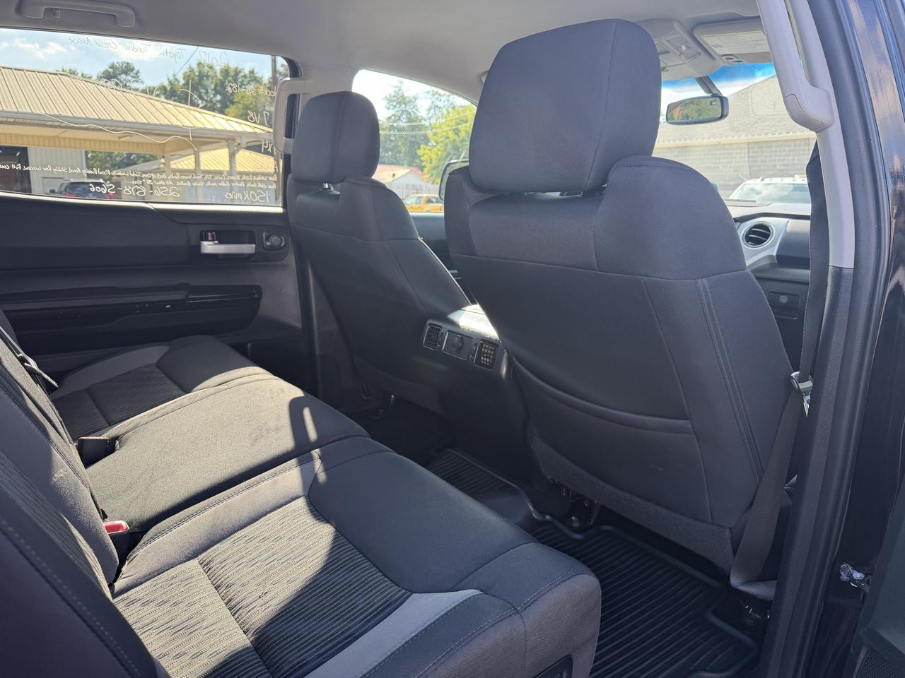 Toyota Tundra 4WD SR5 CrewMax 5.5' Bed 5.7L FFV (Natl) 2017