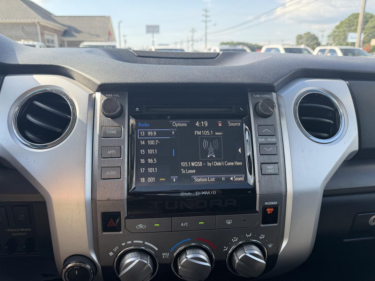 Toyota Tundra 4WD SR5 CrewMax 5.5' Bed 5.7L FFV (Natl) 2017