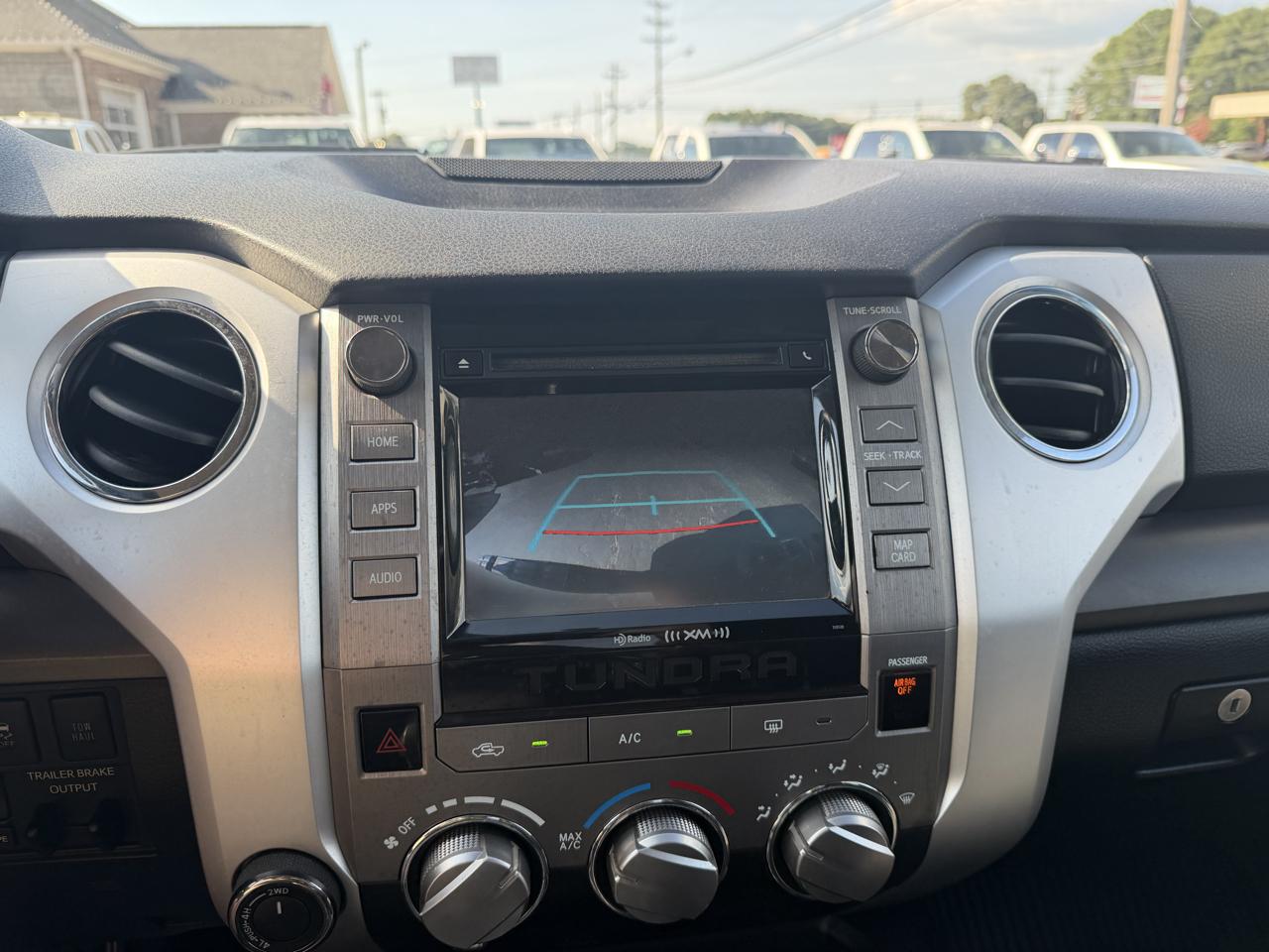 Toyota Tundra 4WD SR5 CrewMax 5.5' Bed 5.7L FFV (Natl) 2017